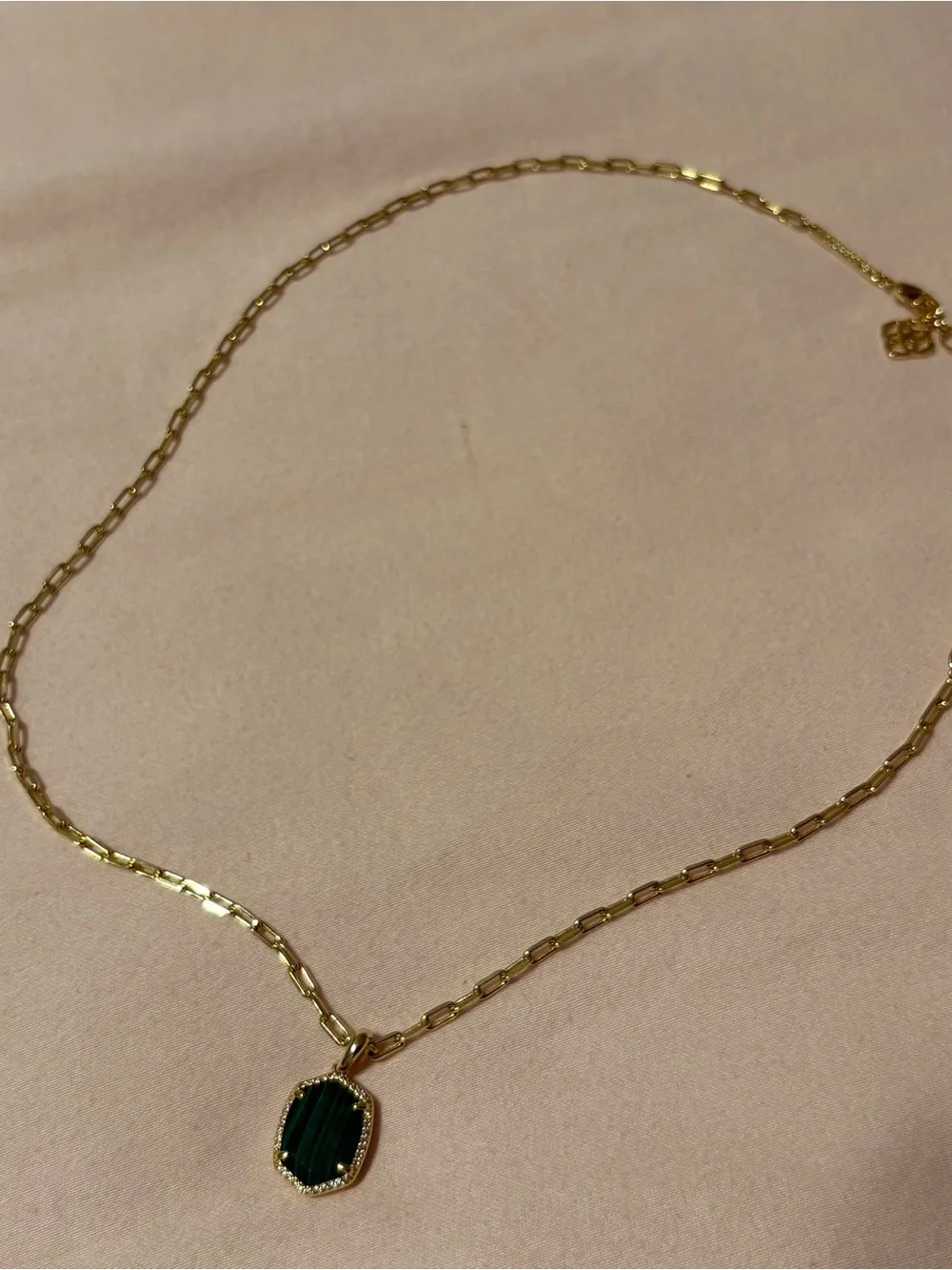 Kendra Scott Necklace new in Box